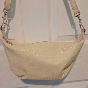 Universal Thread Essential Sling Crossbody Bag